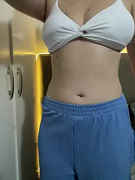 Snapshot of larrysalopes chatting on 03.20.26 larrysalopes online show from 03.20.26