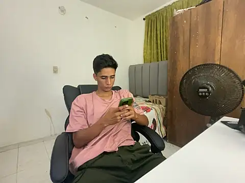 Max TheHorseDick online show from 01.22.25