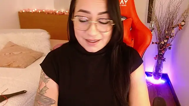 lucy luu  online show from 12.11.24