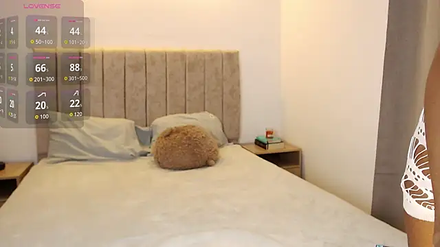 Maya Lewis online show from 10.20.25