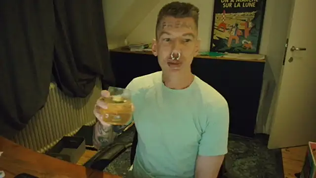 Snapshot of FREAK-Alex-Kanyon chatting on 03.04.26 FREAK-Alex-Kanyon online show from 03.04.26