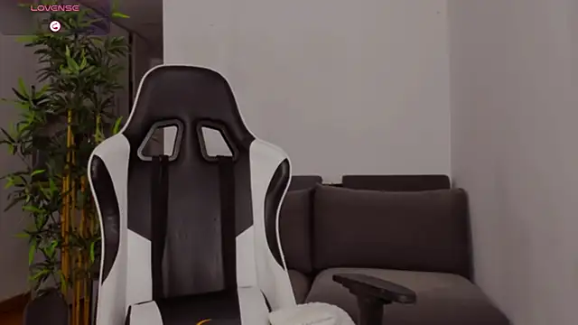 Snapshot of Jaylee_Krys chatting on 10.15.25 Jaylee Krys online show from 10.15.25