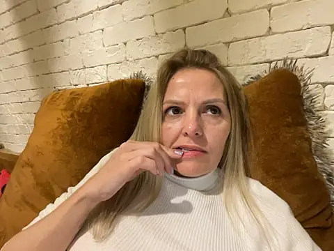 Angel girllovemy online show from 02.28.25