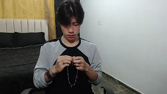 Elio-cam online show from 12.13.24