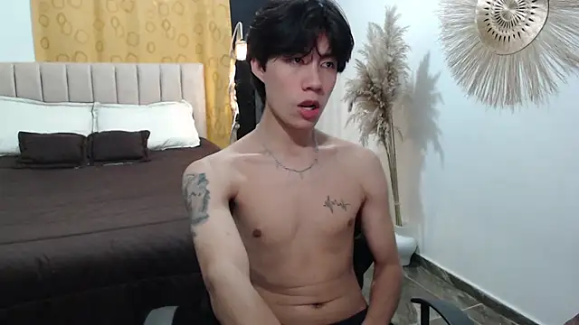 Elio-cam online show from 10.15.25