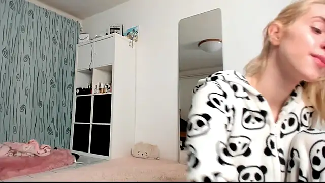 KenzieDawton online show from 01.11.25