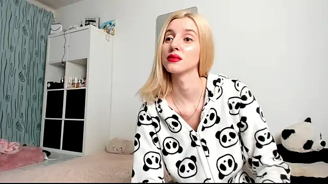 KenzieDawton online show from 01.12.25