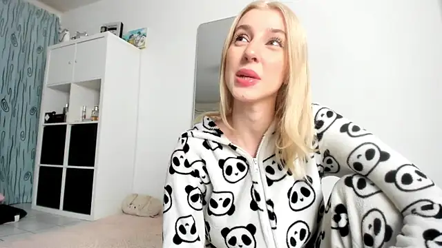 KenzieDawton online show from 11.24.25