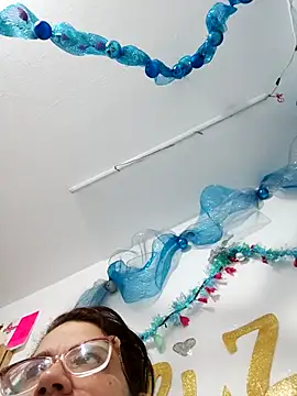 karlythothxh online show from 12.17.25