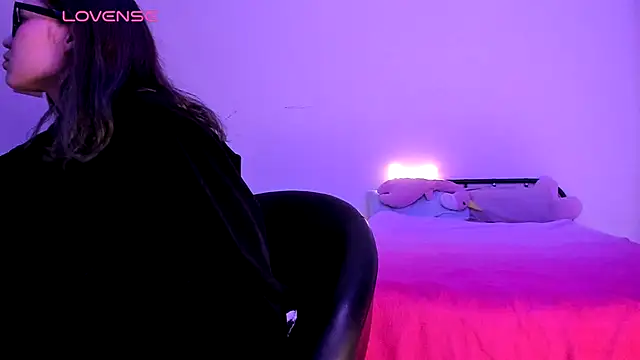 Snapshot of Milena_joline chatting on 10.28.25 Milena joline online show from 10.28.25