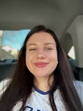 Snapshot of likaxxx chatting on 03.08.25 likaxxx online show from 03.08.25