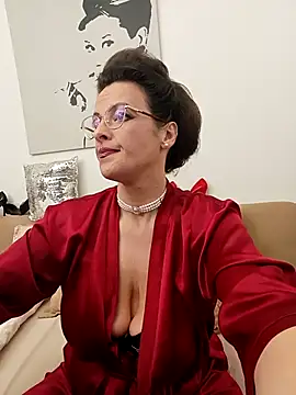 Snapshot of RebeccaNoble chatting on 04.22.26 RebeccaNoble online show from 04.22.26
