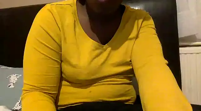 Snapshot of blacksexybeauty31 chatting on 02.12.25 blacksexybeauty31 online show from 02.12.25