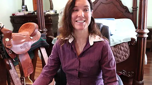 Snapshot of thornburyrose chatting on 02.19.25 thornburyrose online show from 02.19.25