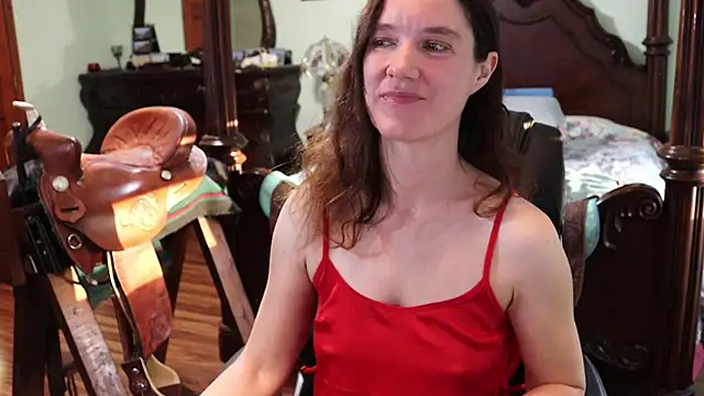 Snapshot of thornburyrose chatting on 03.13.25 thornburyrose online show from 03.13.25