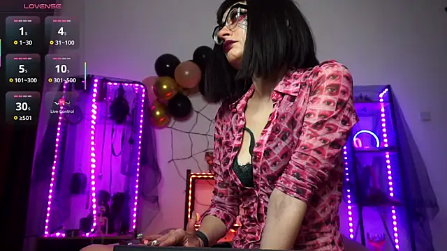 Snapshot of CyberXGoddess chatting on 10.22.25 CyberXGoddess online show from 10.22.25