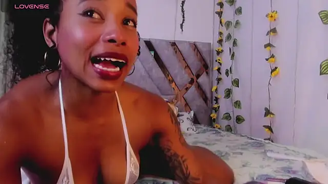 kelly thomson online show from 01.30.25