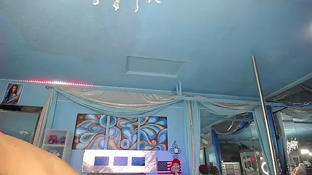 ADRIANNA FOX online show from 09.14.25