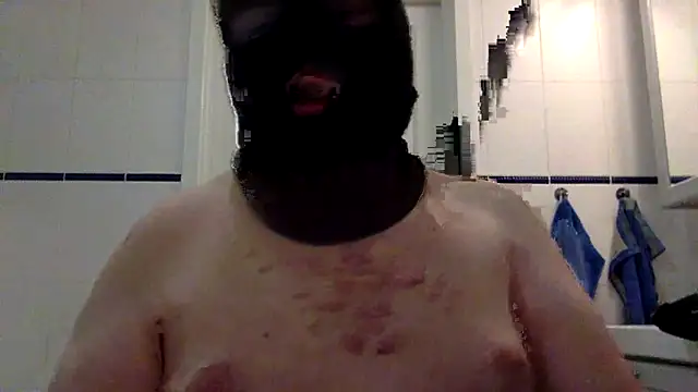 Snapshot of hamstergrabben chatting on 10.28.25 hamstergrabben online show from 10.28.25