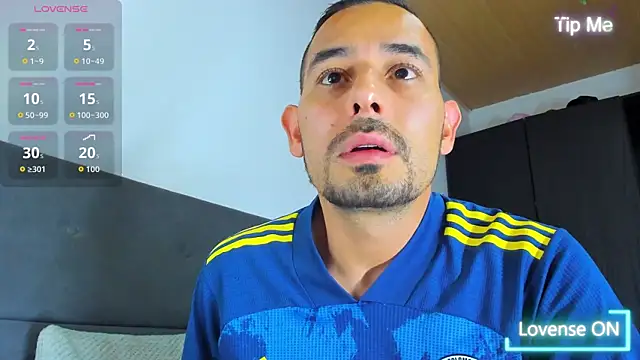 jhonyalzate2 online show from 10.10.25