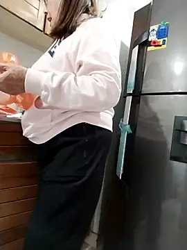 Vicky Rosse online show from 02.21.26