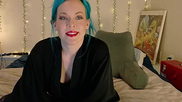 Snapshot of thetinyblue chatting on 01.13.25 thetinyblue online show from 01.13.25