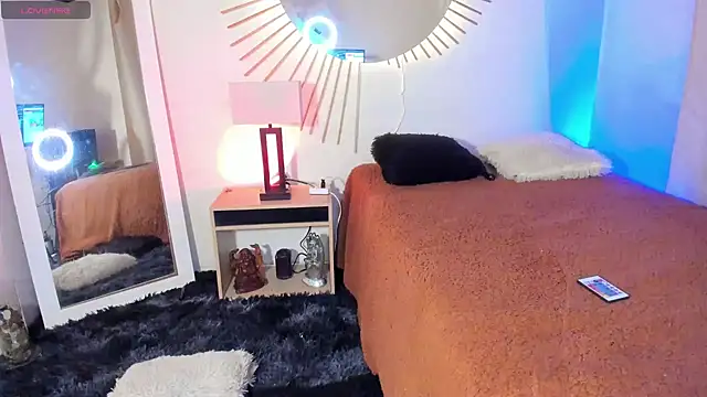 natta smithh online show from 02.25.25