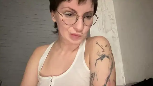 -CatchMe- online show from 12.17.25