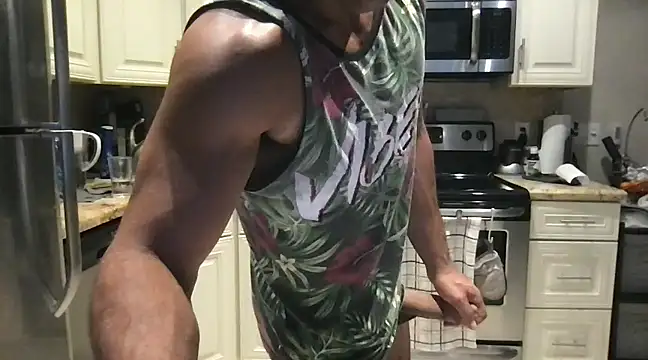 Snapshot of BigGuyMuscle chatting on 02.13.25 BigGuyMuscle online show from 02.13.25