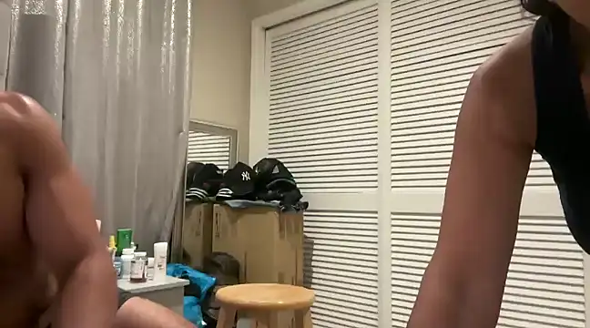 Snapshot of BigGuyMuscle chatting on 03.05.25 BigGuyMuscle online show from 03.05.25