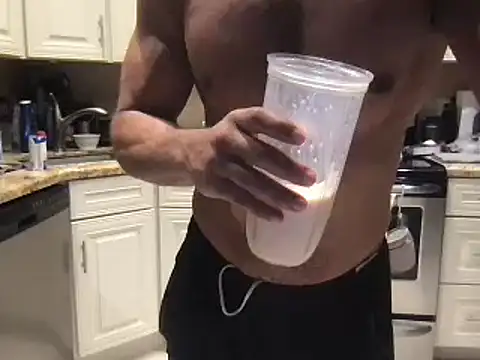 Snapshot of BigGuyMuscle chatting on 03.14.25 BigGuyMuscle online show from 03.14.25