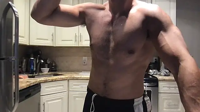 Snapshot of BigGuyMuscle chatting on 03.19.25 BigGuyMuscle online show from 03.19.25
