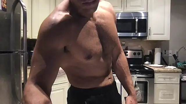 Snapshot of BigGuyMuscle chatting on 03.21.25 BigGuyMuscle online show from 03.21.25