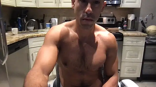 Snapshot of BigGuyMuscle chatting on 09.20.25 BigGuyMuscle online show from 09.20.25