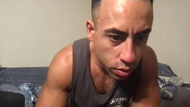 Snapshot of BigGuyMuscle chatting on 10.10.25 BigGuyMuscle online show from 10.10.25
