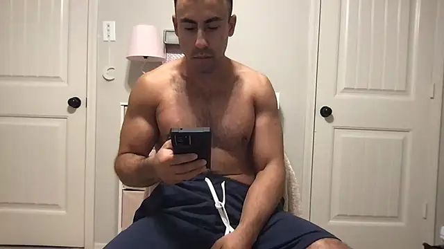 Snapshot of BigGuyMuscle chatting on 07.13.26 BigGuyMuscle online show from 07.13.26