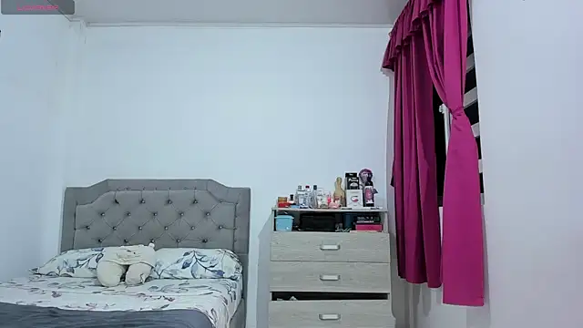 andrea hills online show from 10.20.25