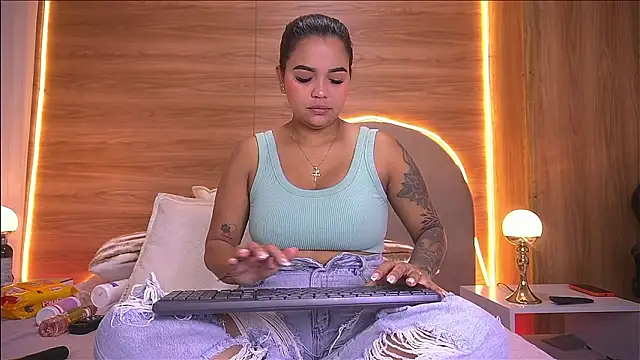 alexaa walker online show from 02.13.26