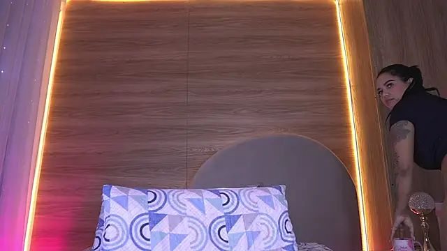 Snapshot of alexaa_walker chatting on 05.20.26 alexaa walker online show from 05.20.26
