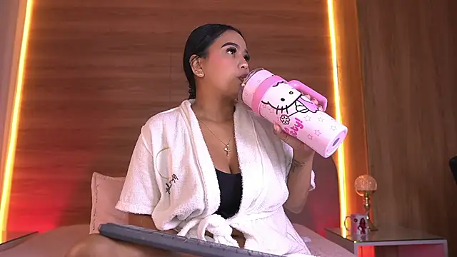 Snapshot of alexaa_walker chatting on 05.31.26 alexaa walker online show from 05.31.26