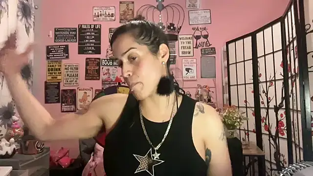 latinacubana online show from 02.01.25