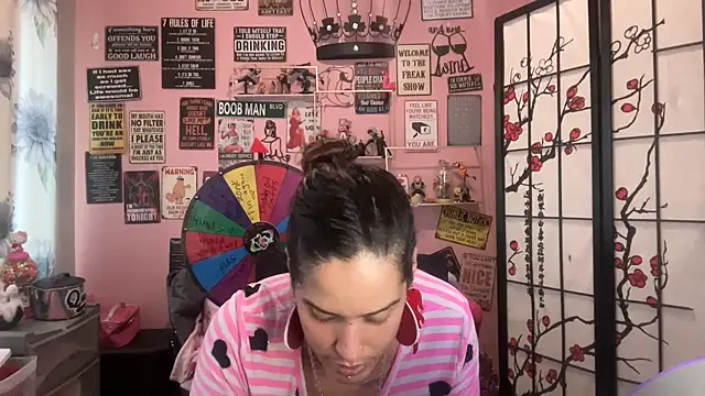 latinacubana online show from 02.15.25