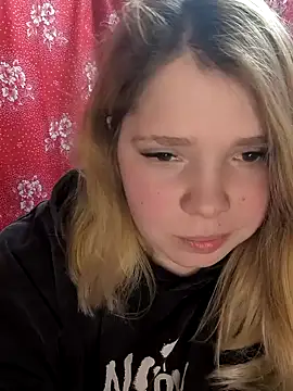 Zuli Kiska online show from 02.22.25