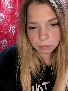 Zuli Kiska online show from 10.07.25