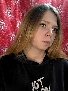 Zuli Kiska online show from 11.28.25