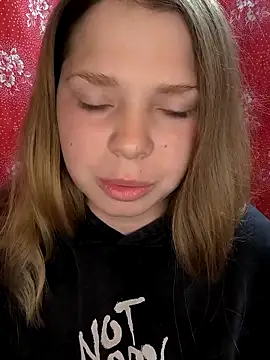 Zuli Kiska online show from 04.07.26