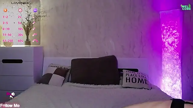 ItsAlisia online show from 01.31.25