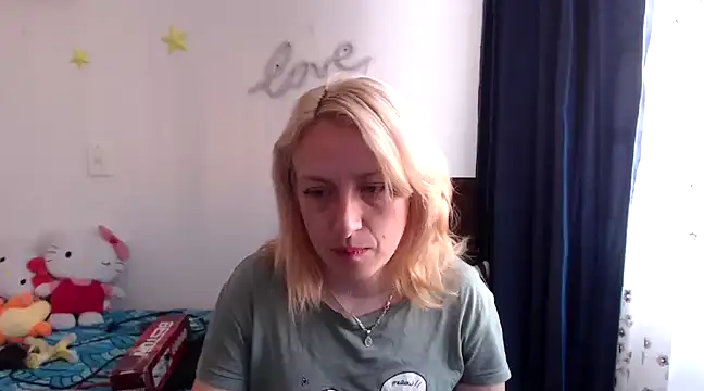 Snapshot of kittykalor09 chatting on 12.05.24 kittykalor09 online show from 12.05.24