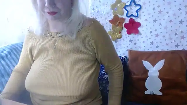 Snapshot of QueenLana chatting on 01.14.26 QueenLana online show from 01.14.26