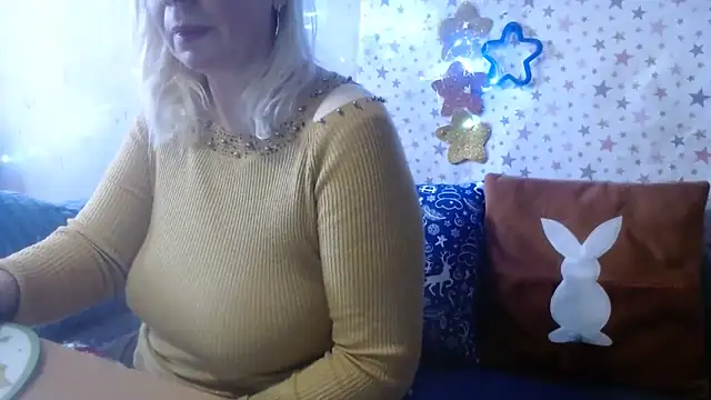 Snapshot of QueenLana chatting on 01.19.26 QueenLana online show from 01.19.26